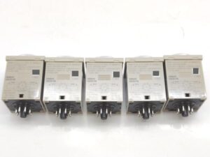 H3CR-F8 オムロン 5点セット 新品 100to240VAC