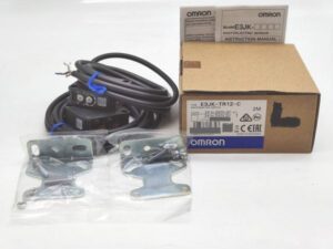 E3JK-TR12-C オムロン 未使用 箱汚れあり E3シリーズ 光電セ