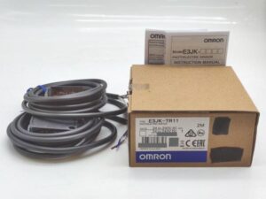 E3JK-TR11 オムロン 未使用 箱汚れあり E3JK-TR E3