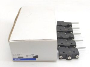 オムロン 5個入 未使用 箱汚れあり Z-15GW