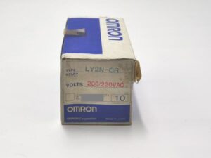 LY2N-CR オムロン 箱いたみよごれあり 箱開封済み 未使用