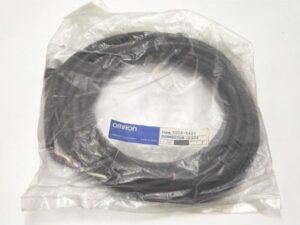 XS2F-D421 オムロン 袋よごれあり 未使用