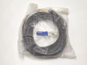 XS2F-D421 オムロン 袋よごれあり 未使用