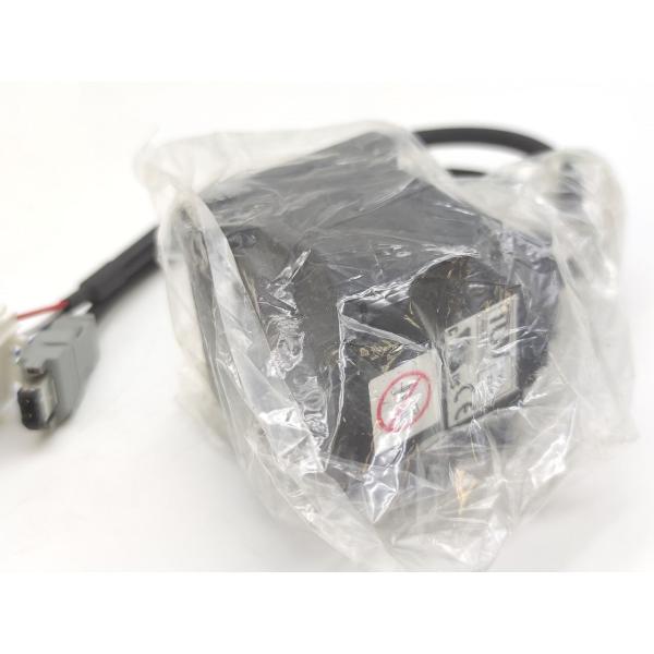 SGMPH-01AAA21 安川電機 箱汚れ・いたみあり 未使用 電機 SGM