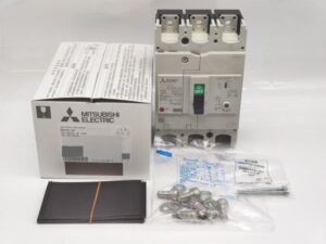 NV250-SV 三菱電機 未使用 3P 200A 本体1 付属品