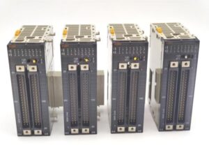 CJ1W-ID261 オムロン 4点セット 色あせあり 中古 CJ1W-