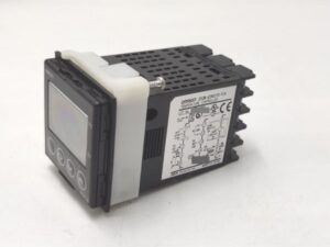 E5CN-Q2H03TD-FLK オムロン 中古 E5シリーズ 温度調節器