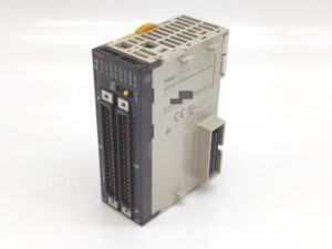 CJ1W-ID261 オムロン 中古 24VDC 4mA CJ1シリーズ