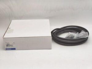 CS1W-CN523 オムロン 箱いたみあり 未使用 CS1W-CN C