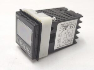 E5CN-Q2H03TD-FLK オムロン 中古 E5シリーズ 温度調節器