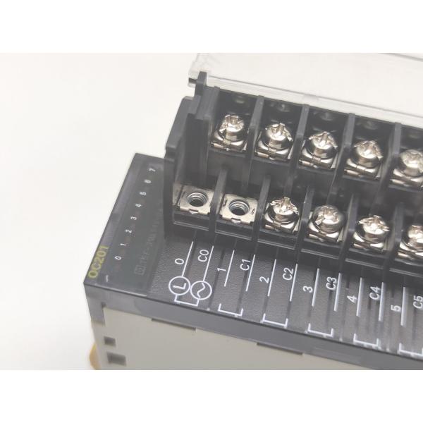 CJ1W-OC201 オムロン 中古 4点セット うち1点ネジ2個なし