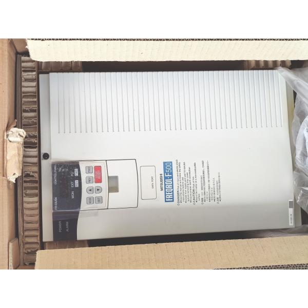 FR-F520-15K 三菱電機 箱いたみあり 箱開封済み たぶん未使用