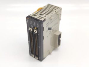 CJ1W-ID261 オムロン 中古 24VDC 4mA CJ1シリーズ