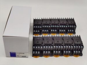 PYF14A オムロン 未使用 10個