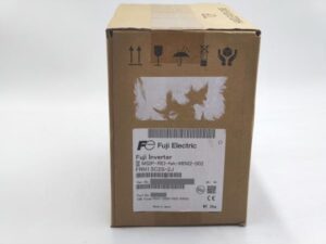 FRN1.5C2S-2J 富士電機 箱いたみあり 未使用 インバータ インバ