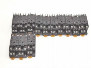PYF08A オムロン 中古 13個セット