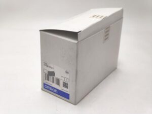 CS1W-AT211 オムロン 箱よごれあり 箱開封済み 未使用 CS1