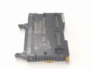 CJ2M-MD211 オムロン 中古 CJ2シリーズ