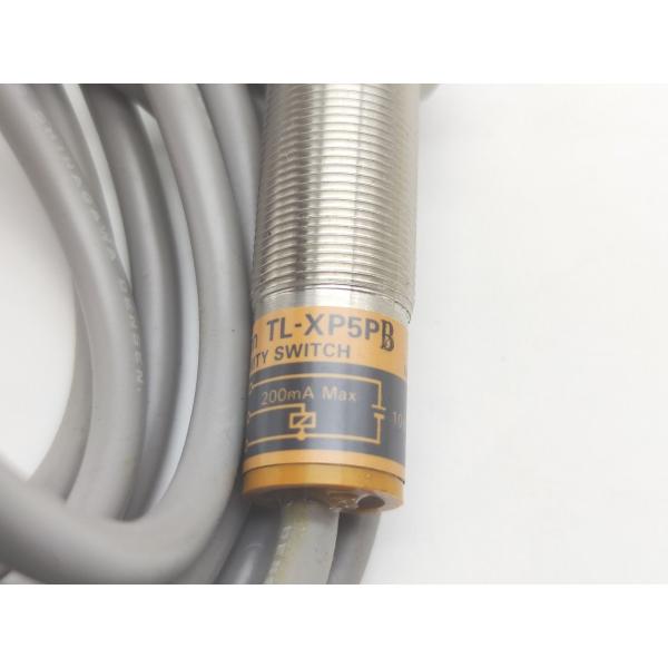 TL-XP5PB オムロン 箱いたみあり 未使用 10to30VDC