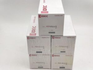 AGA211Y IDEC 5点セット 箱いたみあり 未使用