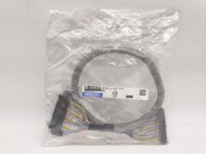 XW2Z-050B オムロン 新品