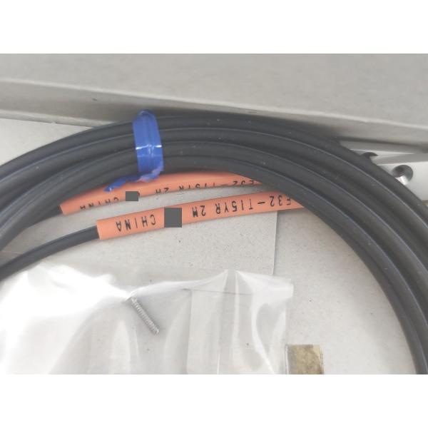 E32-T15YR オムロン 5点セット 箱汚れあり 新品 2m