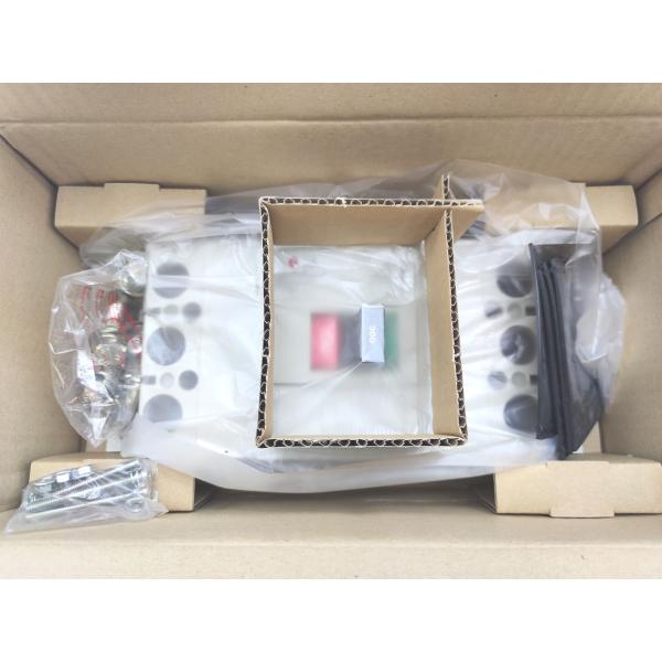 NF400-CW 三菱電機 箱汚れいたみあり 新品 3P 300A