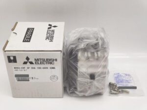NV63-CVF 三菱電機 箱汚れあり 未使用 3P 30A 100