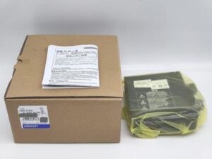 R88D-KT02H オムロン 箱いたみ・汚れあり 新品
