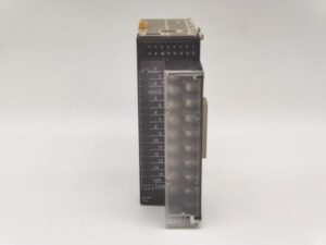 CJ1W-ID211 オムロン 中古 CJ1W-ID CJ1シリーズ
