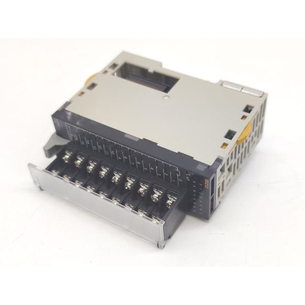 CJ1W-ID212 オムロン 箱開封済み 箱いたみあり 未使用 CJ1