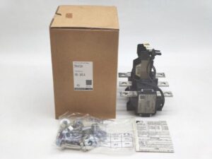TR-N10H 富士電機 中古か未使用か不明 金属部分サビあり 1