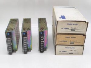 PS3N-E24A2 IDEC 本体汚れあり 1つネジ部分プラスチックカ