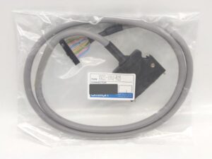 XW2Z-100J-B25 オムロン 新品 XW2Z-100J-B