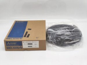 MR-J3ENCBL10M-A1-L 三菱電機 箱マジック書込あり 中の袋開封済み 未使