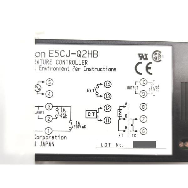 E5CJ-Q2HB オムロン 箱汚れ・いたみあり 未使用 E5シリーズ