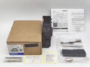 CJ2M-CPU15 オムロン 箱開封済み 箱マジック書込あり 未使用