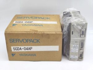 SGDA-04AP 安川電機 箱汚れあり 中古か未使用か不明 電機