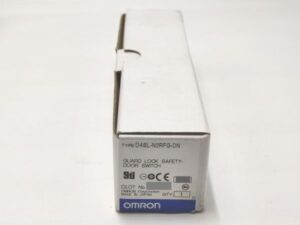 D4SL-N2RFG-DN オムロン 箱よごれあり 未使用 SLシリーズ 安全