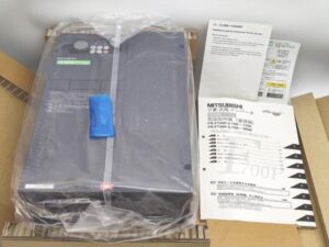FR-F740P-30K 三菱電機 箱汚れ・いたみ 箱マジック書込あり 箱開