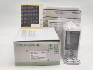 UT32A-000-00-00 横河電機 箱いたみあり 未使用 電機 UT32A-