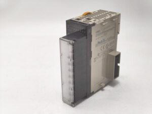 CJ1W-OC211 オムロン 中古 CJ1シリーズ