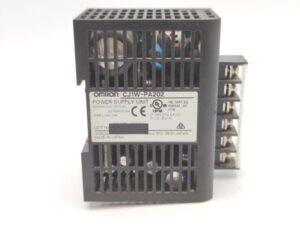 CJ1W-PA202 オムロン 本体いたみ有 中古 CJ1W-PA CJ