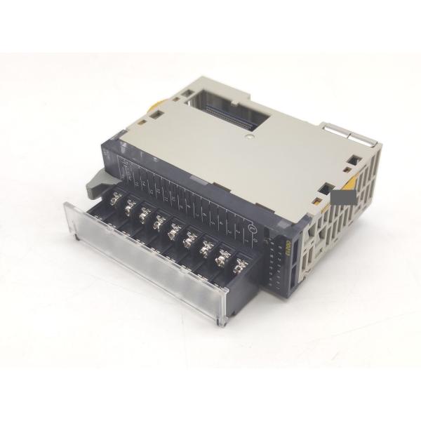 CJ1W-OD213 オムロン 箱開封済み 箱いたみあり 未使用 CJ1