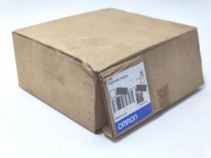 C200HW-PA204 オムロン 箱開封済み 箱いたみよごれあり 未使用