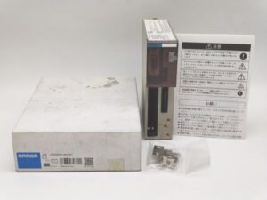 C200HW-PCU01 オムロン 箱汚れ・いたみあり 中古か未使用か不明