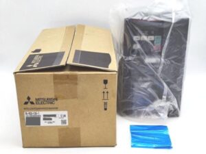 FR-F820-5.5K-1 三菱電機 箱開封済み 箱いたみマジック書込 中のビ