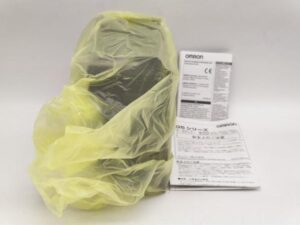 R88D-KT10H オムロン 箱なし 未使用