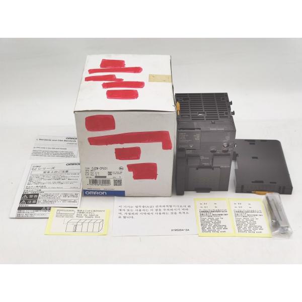 CJ2M-CPU31 オムロン 箱開封済みマジック書込いたみあり 未使用