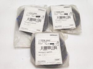 E2EM-X4X2 オムロン 3点セット 新品 12to24VDC 2